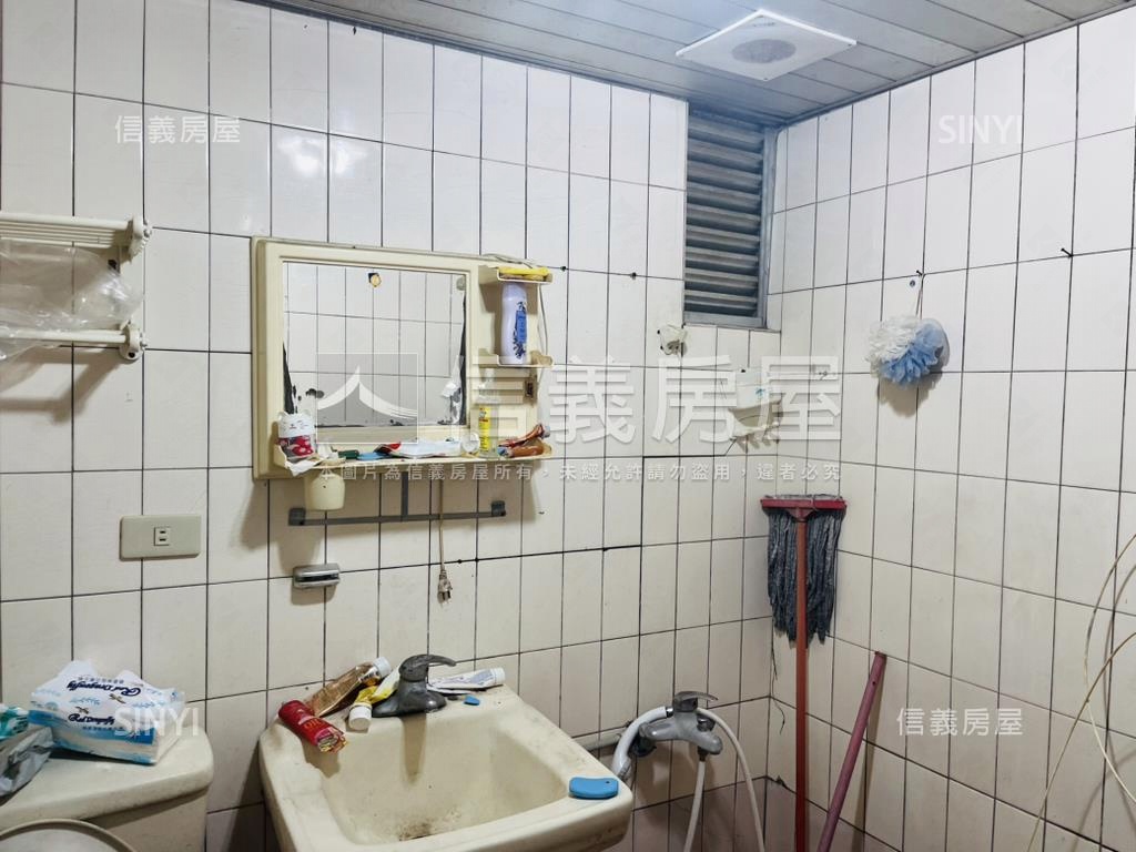 巨蛋成功大廈房屋室內格局與周邊環境
