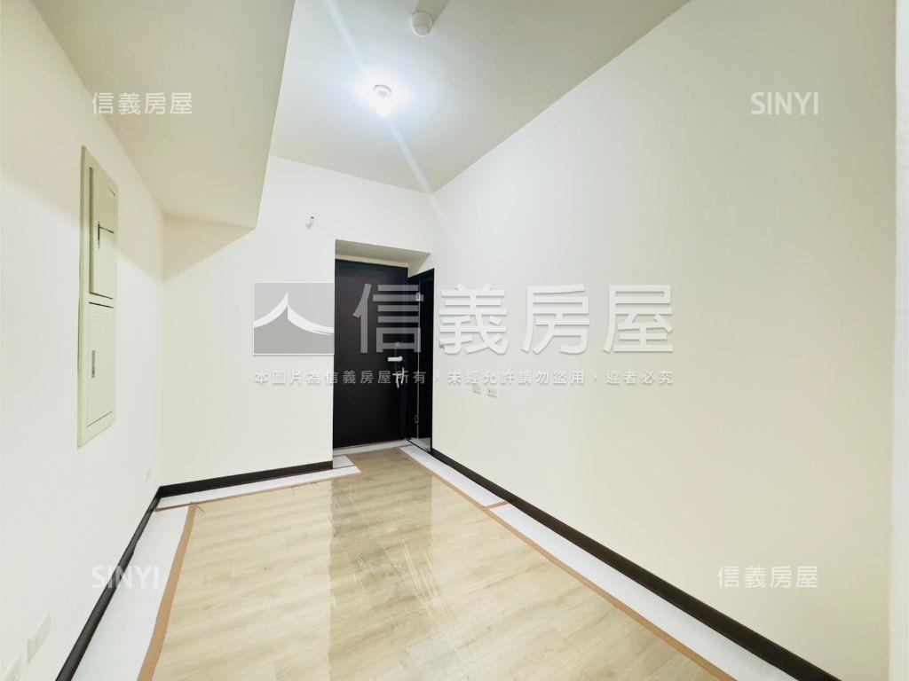 自由綠洲雙衛浴兩房車位房屋室內格局與周邊環境