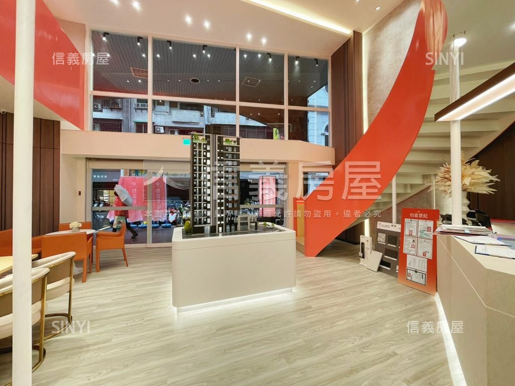 ［景美廣場］黃金挑高店面房屋室內格局與周邊環境