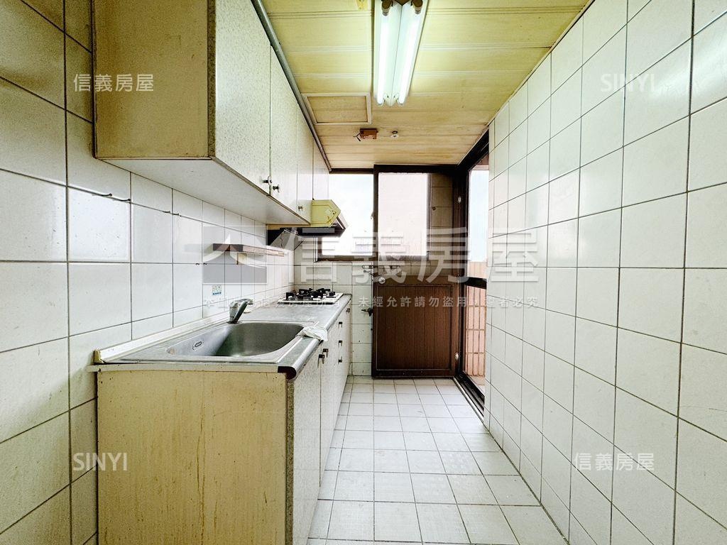 花開富貴撲鼻香房屋室內格局與周邊環境