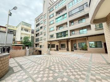 豐富家裝潢美三房車位