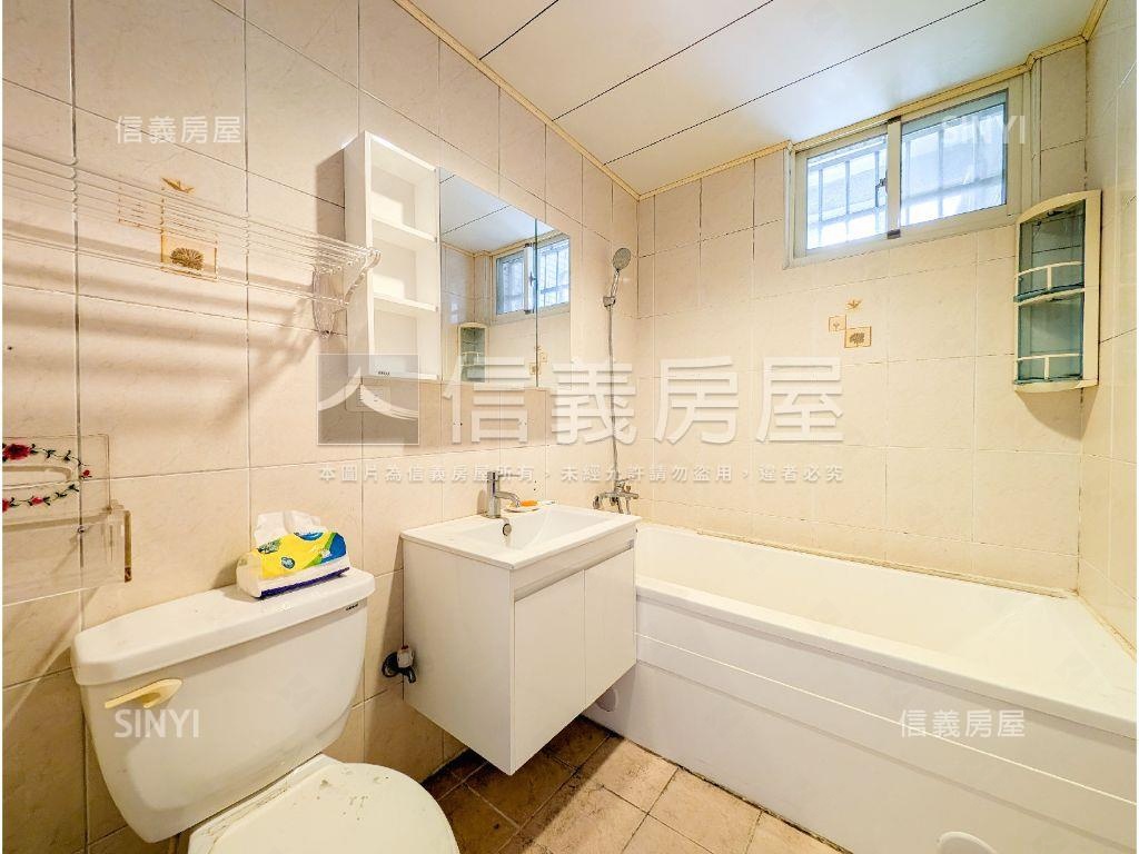 近內湖四房管理名邸有車位房屋室內格局與周邊環境