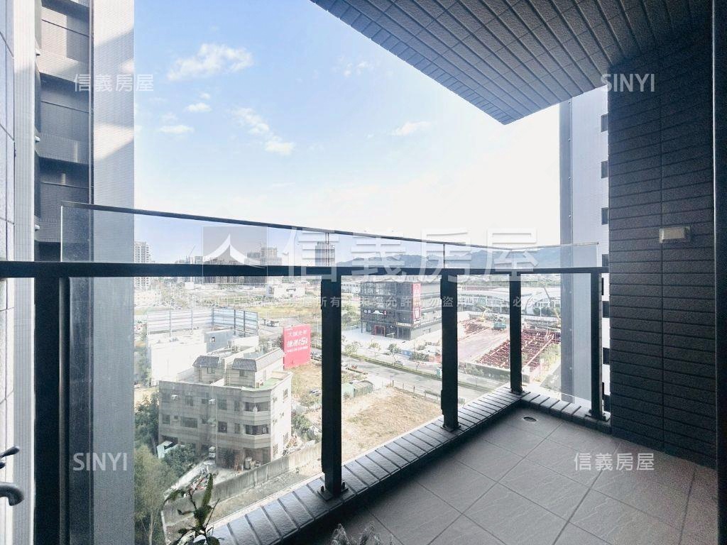 登陽城之華三房雙平面車位房屋室內格局與周邊環境