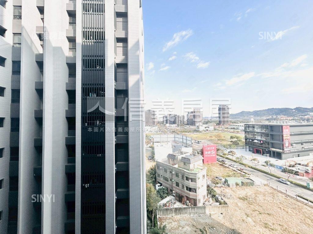 登陽城之華三房雙平面車位房屋室內格局與周邊環境