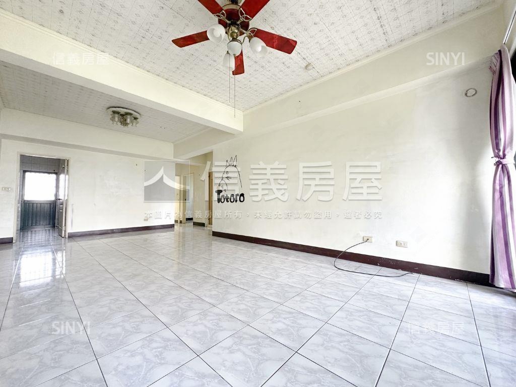 愛河之心首排景觀四房車位房屋室內格局與周邊環境