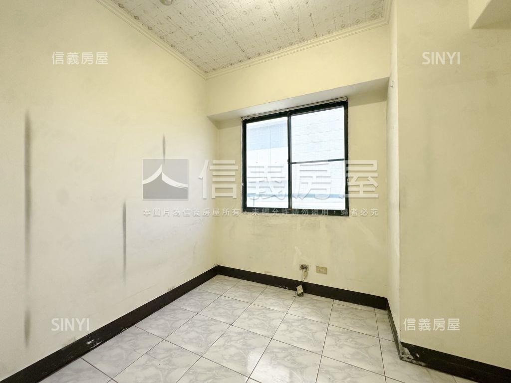 愛河之心首排景觀四房車位房屋室內格局與周邊環境