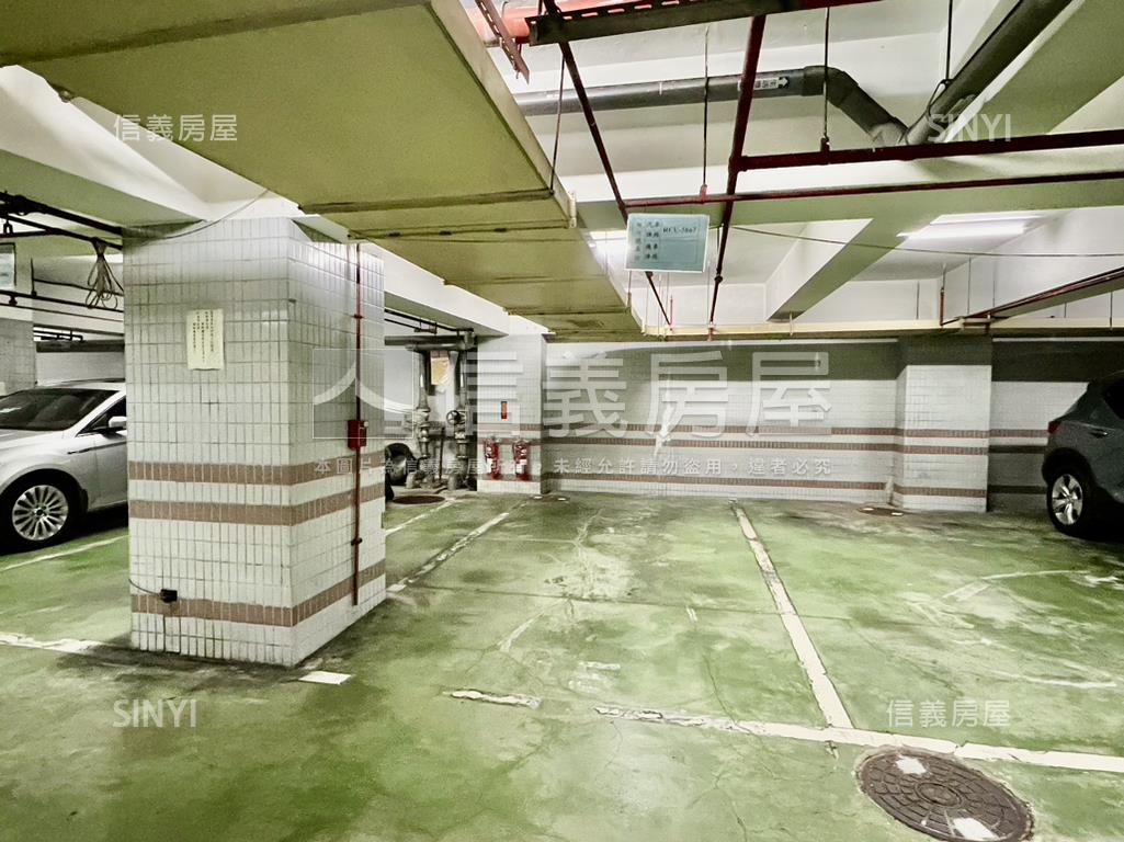 椰風雙併電梯３房車位房屋室內格局與周邊環境