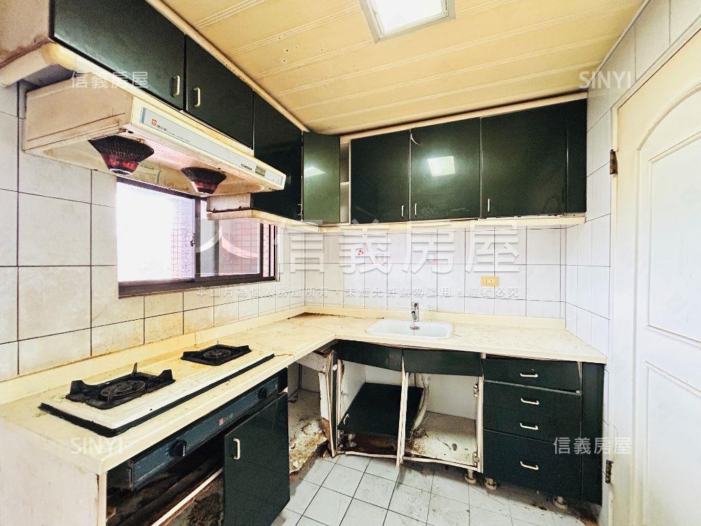 稀有樓中樓電梯大空間房屋室內格局與周邊環境