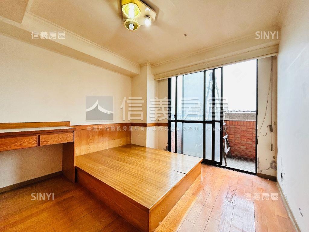 稀有樓中樓電梯大空間房屋室內格局與周邊環境