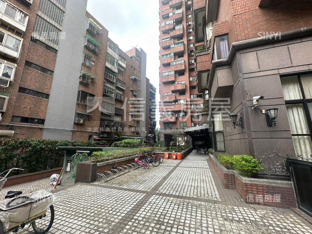 稀有樓中樓電梯大空間房屋室內格局與周邊環境