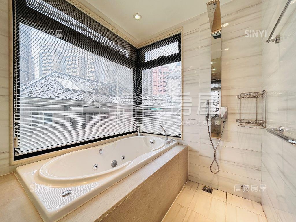 陸昇威登雙主臥豪邸房屋室內格局與周邊環境
