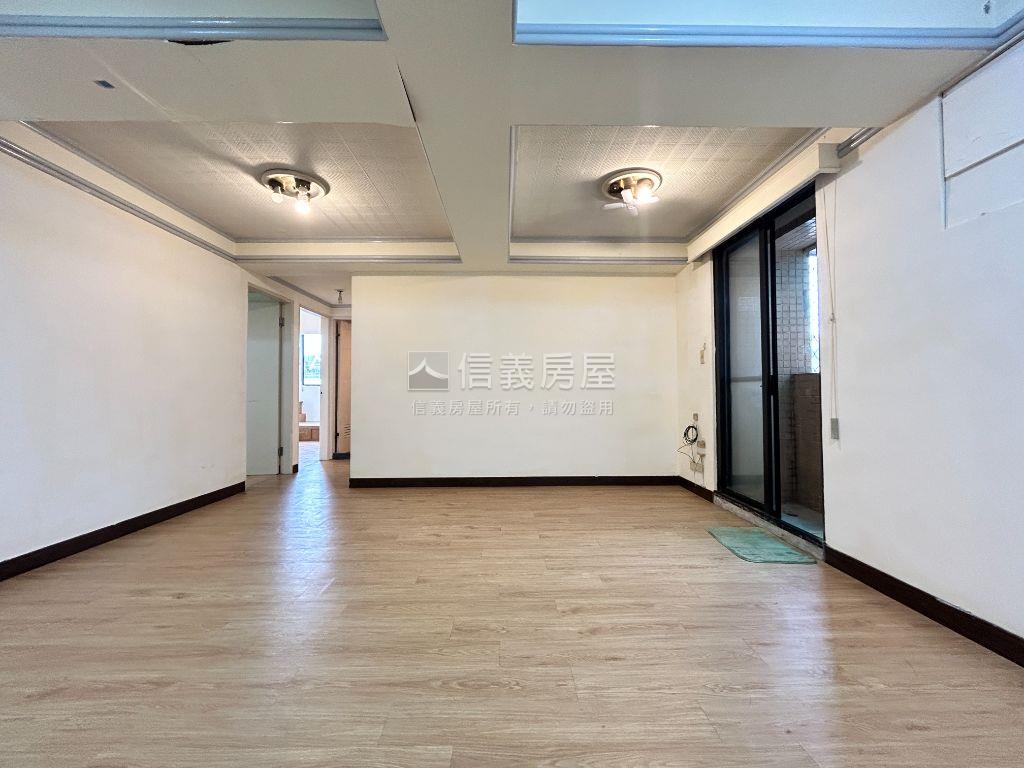雙敦學區邊間４房管理大樓房屋室內格局與周邊環境
