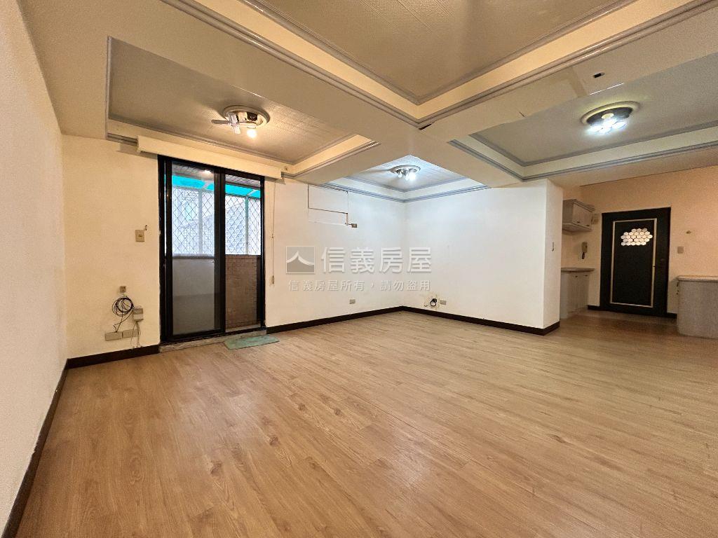 雙敦學區邊間４房管理大樓房屋室內格局與周邊環境