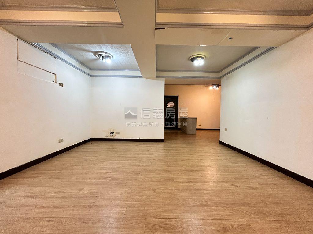 雙敦學區邊間４房管理大樓房屋室內格局與周邊環境