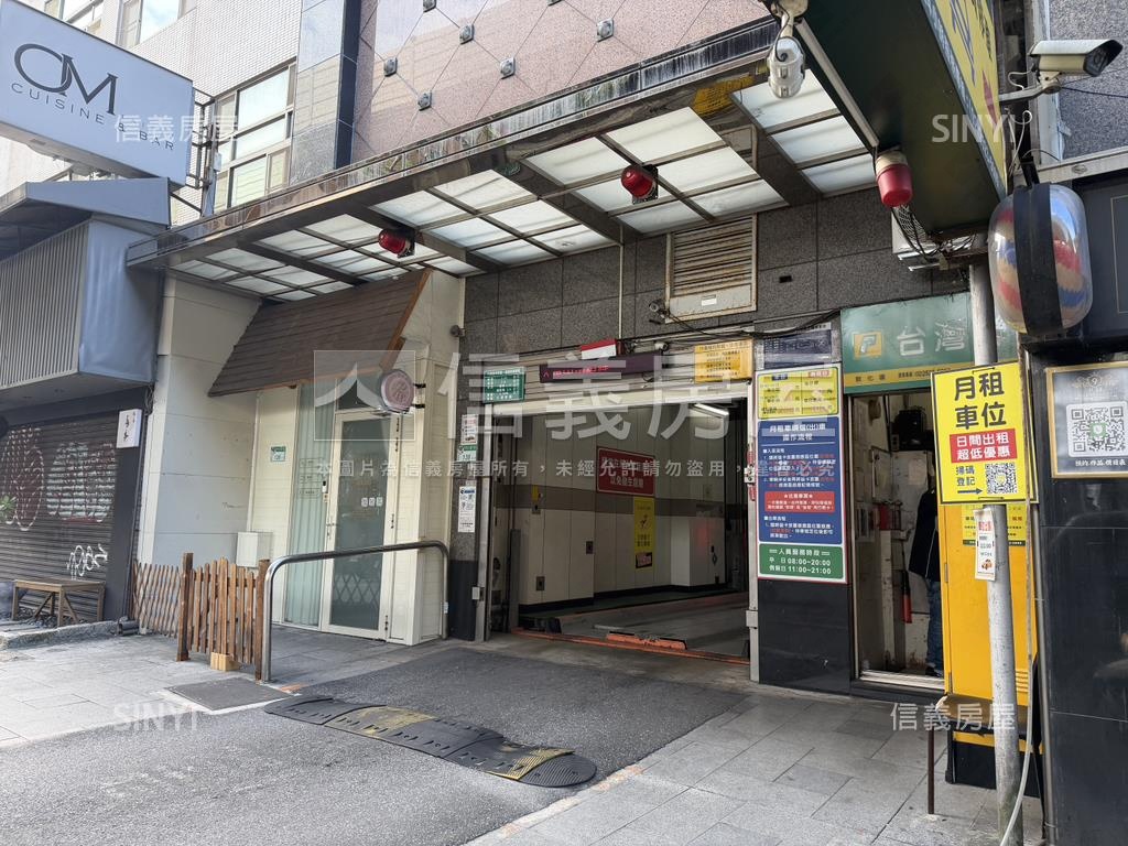 東區喜福居市民大道車位房屋室內格局與周邊環境