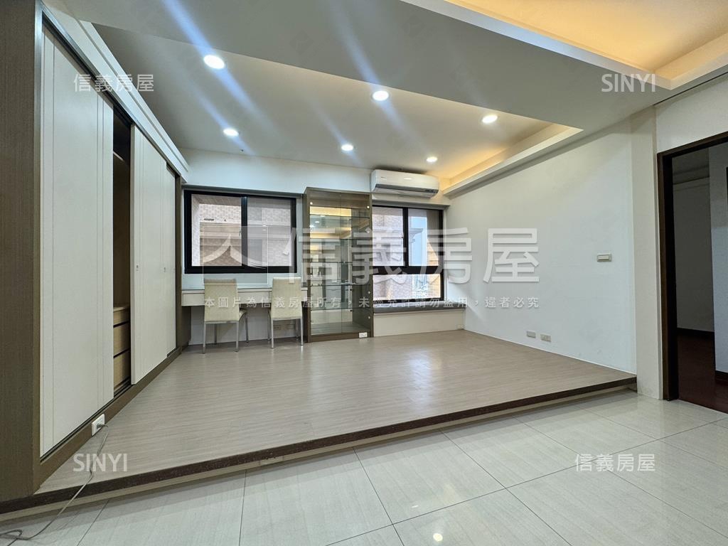 百達翡翠｜高樓美宅平車房屋室內格局與周邊環境