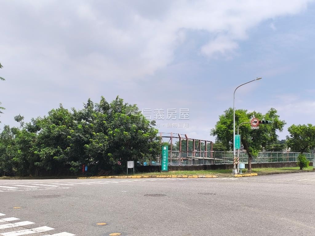 大坪頂運動公園旁角窗美地房屋室內格局與周邊環境