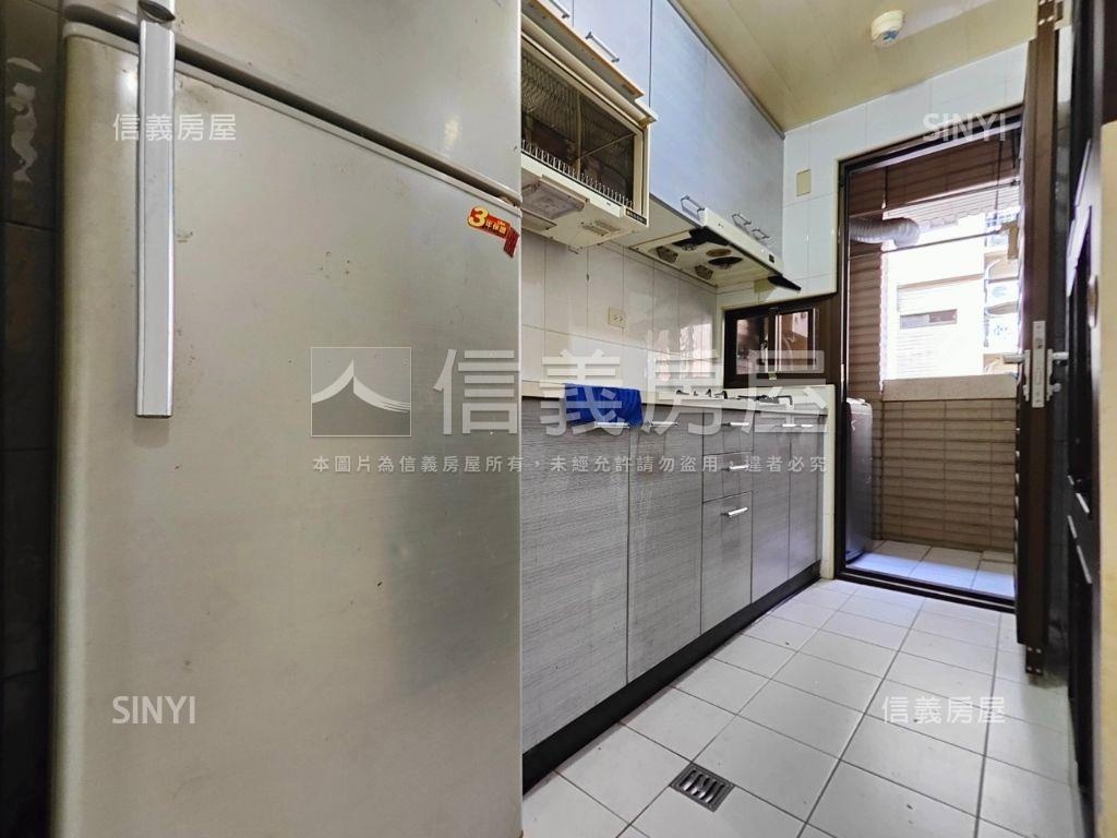仁愛國寶七樓房屋室內格局與周邊環境