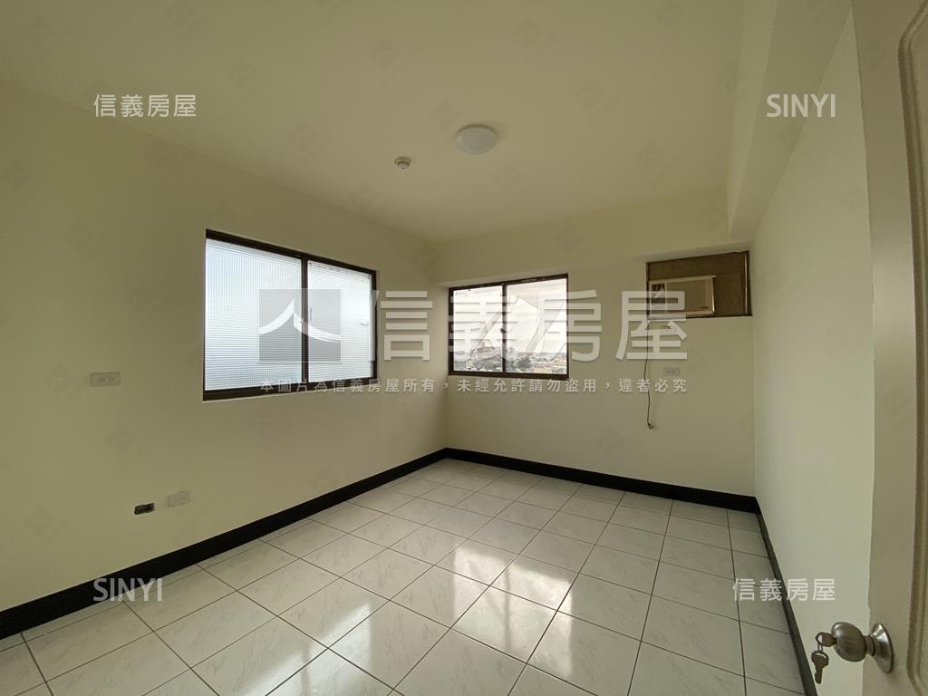 龍山路電梯邊間採光三房房屋室內格局與周邊環境