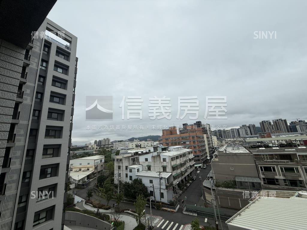 櫻花知築兩房兩衛平車房屋室內格局與周邊環境