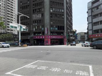 美術館五廊大店王