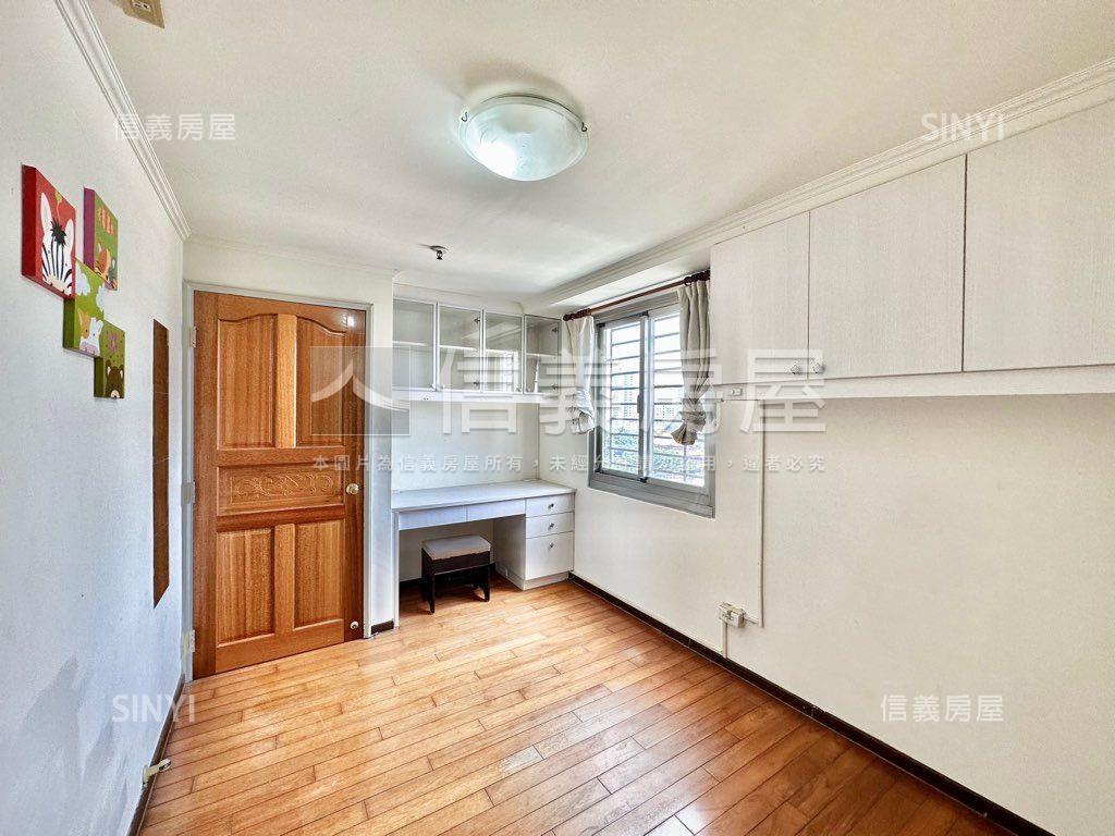 店長推薦虎嘯高樓視野四房房屋室內格局與周邊環境