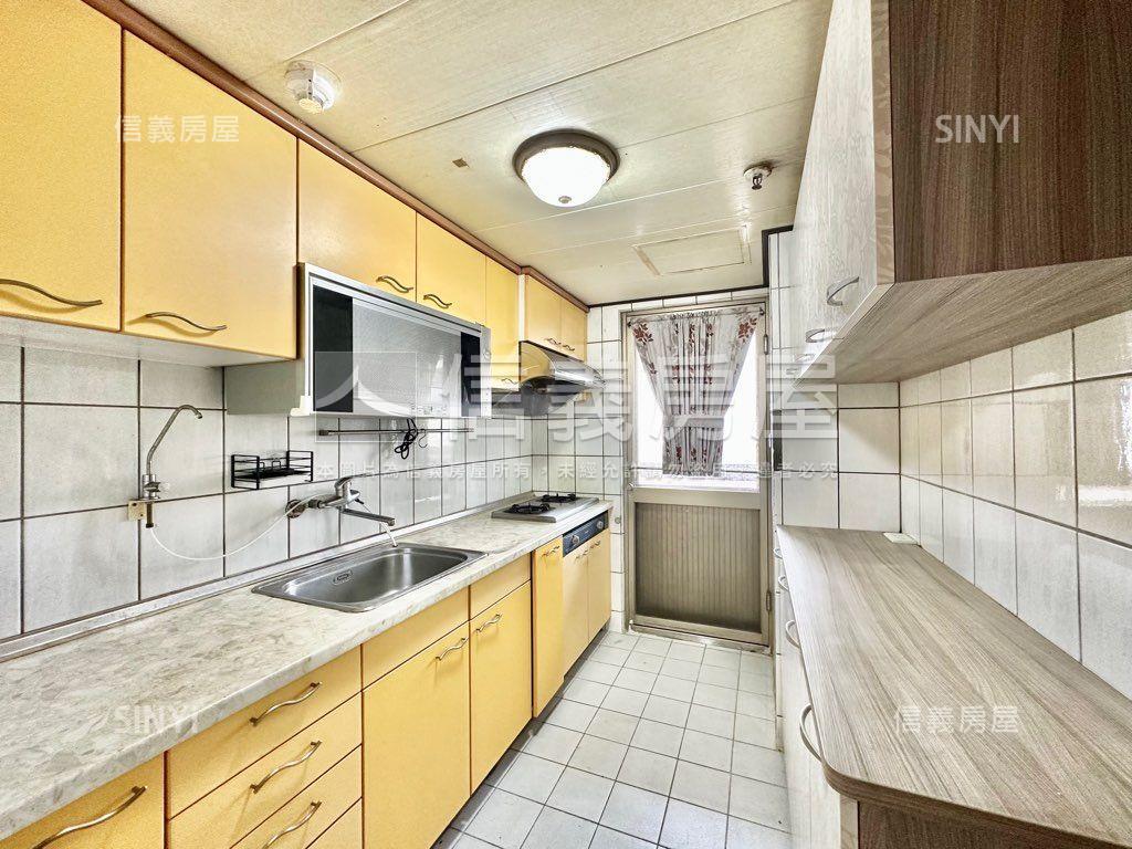 店長推薦虎嘯高樓視野四房房屋室內格局與周邊環境