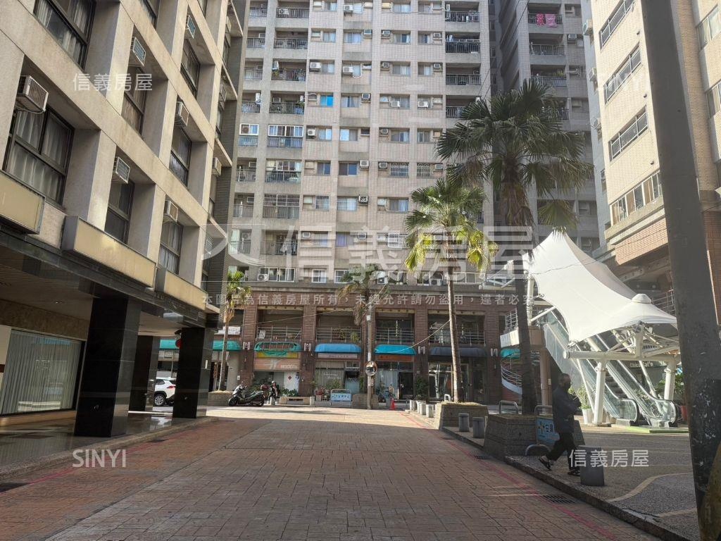 逢甲高效益低總店面平車位房屋室內格局與周邊環境