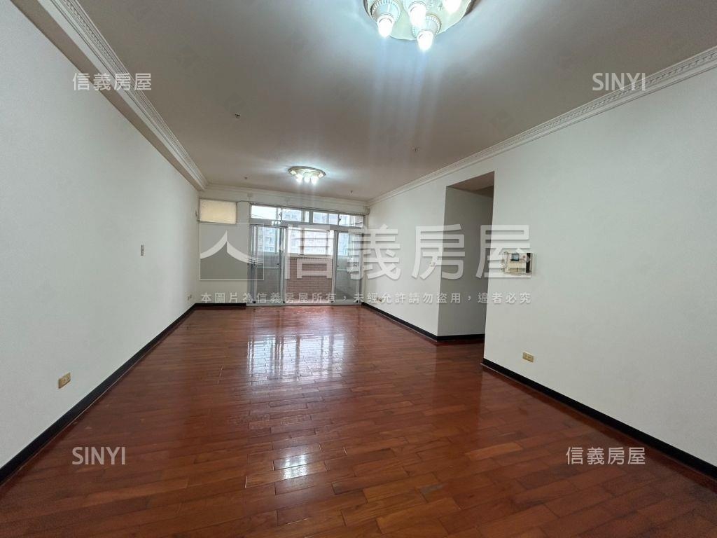 皇城帝寶．水湳大３房房屋室內格局與周邊環境