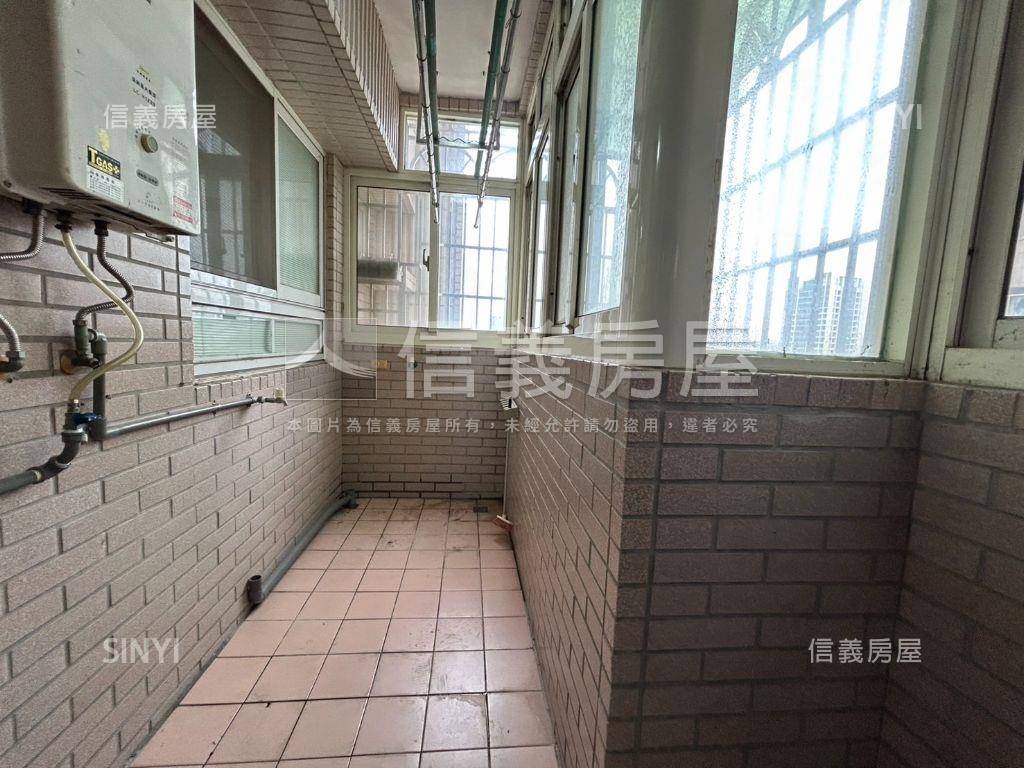 皇城帝寶．水湳大３房房屋室內格局與周邊環境