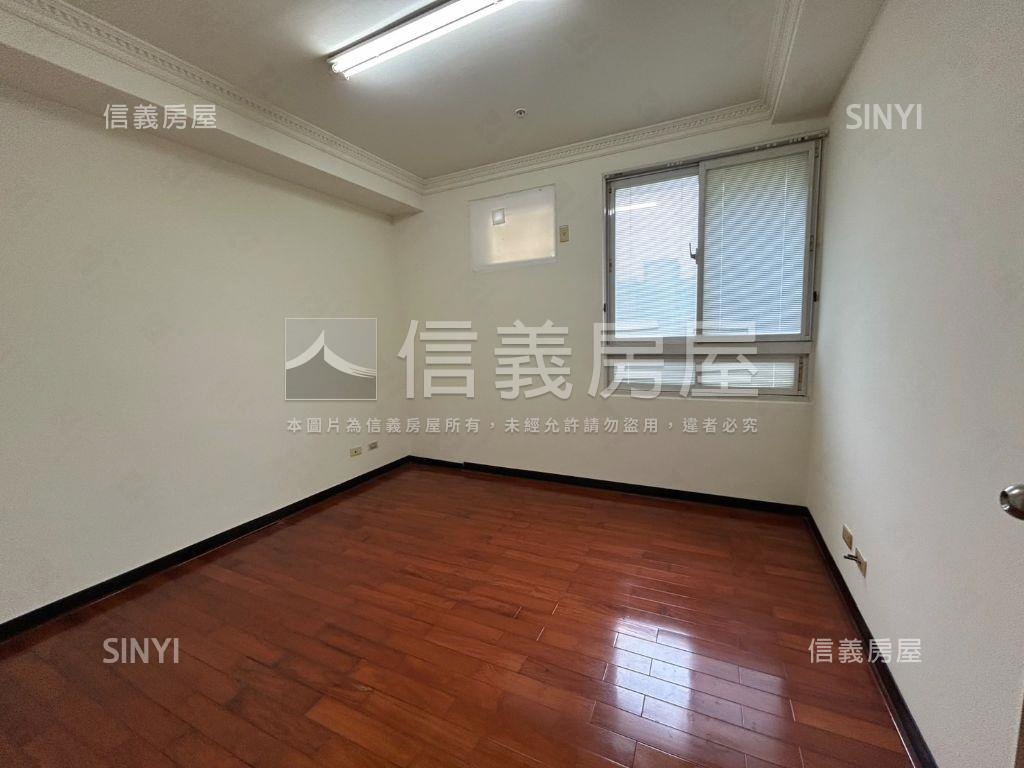 皇城帝寶．水湳大３房房屋室內格局與周邊環境