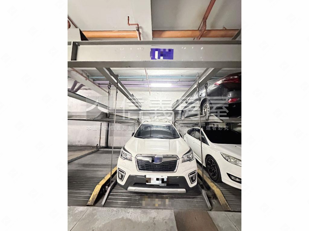 世紀紅高樓大兩房車位房屋室內格局與周邊環境