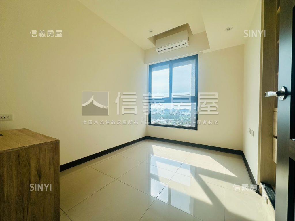 低總價一品硯景觀套房車位房屋室內格局與周邊環境