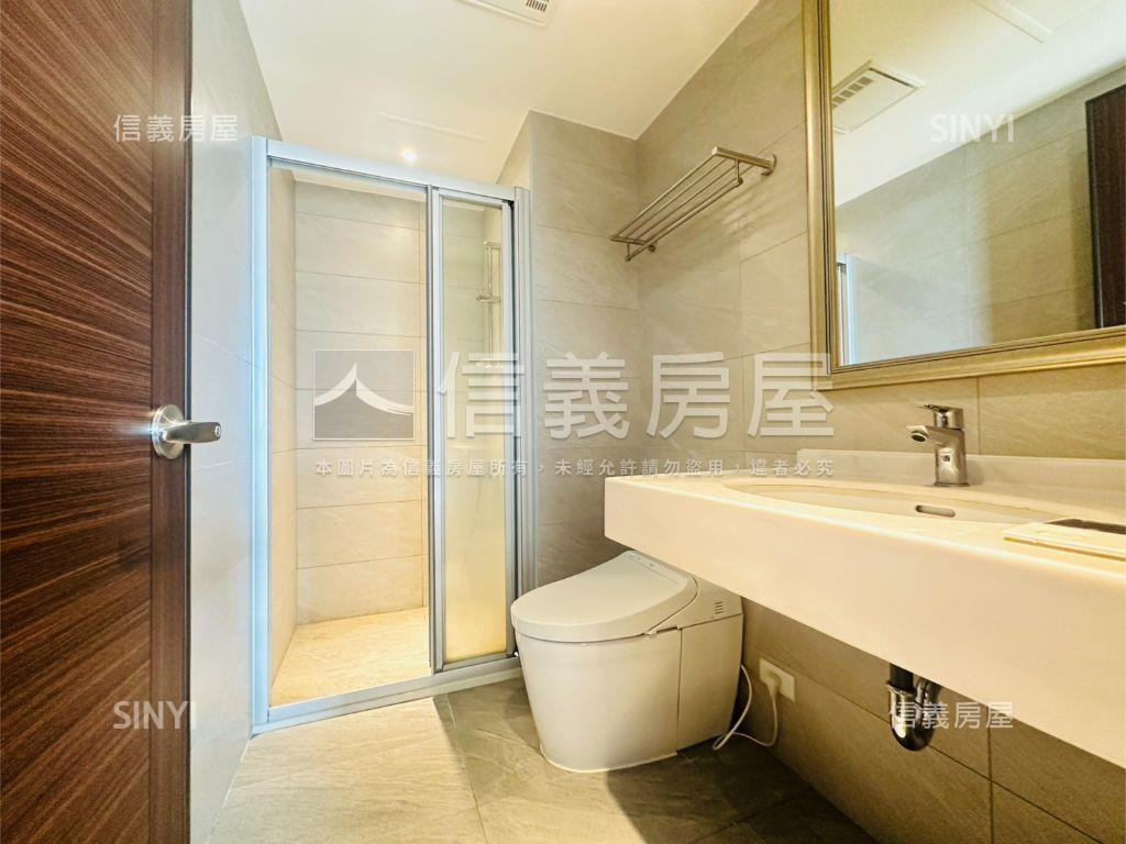 低總價一品硯景觀套房車位房屋室內格局與周邊環境