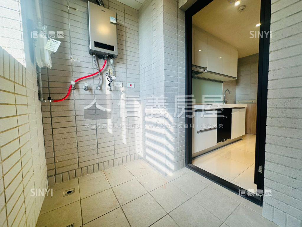 低總價一品硯景觀套房車位房屋室內格局與周邊環境