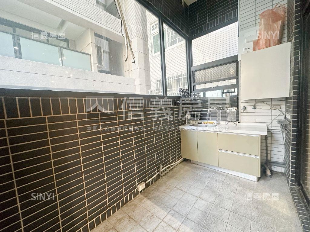 近巨蛋美裝潢住辦房屋室內格局與周邊環境