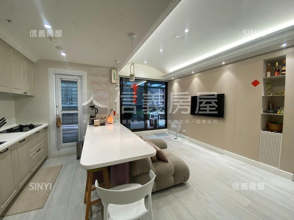 青埔國都苑兩房車位露臺戶房屋室內格局與周邊環境