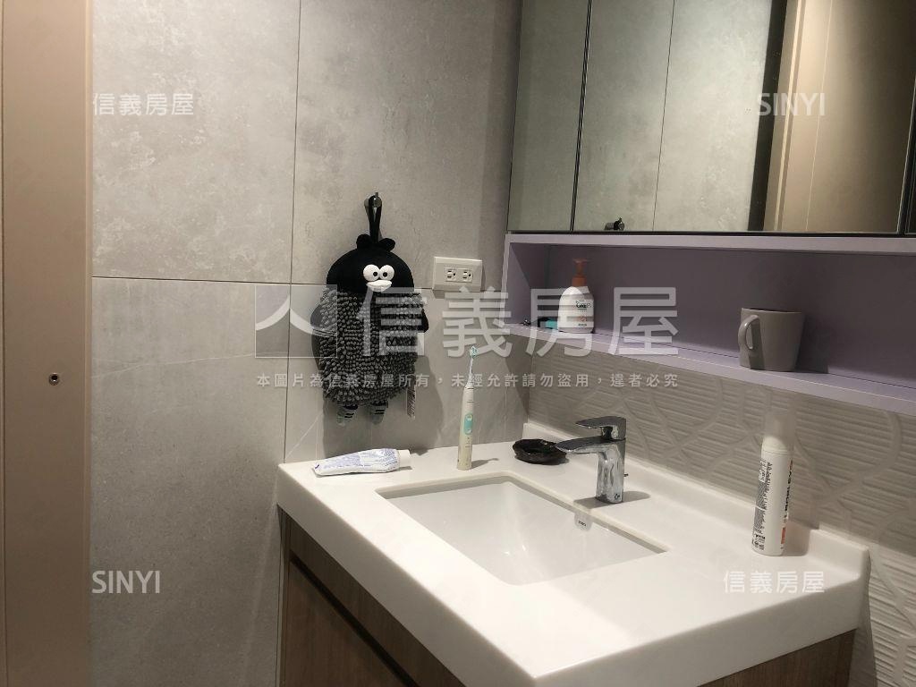 青埔國都苑兩房車位露臺戶房屋室內格局與周邊環境