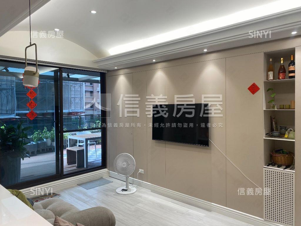 青埔國都苑兩房車位露臺戶房屋室內格局與周邊環境