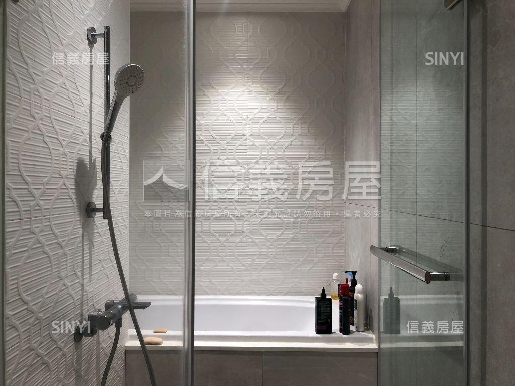 青埔國都苑兩房車位露臺戶房屋室內格局與周邊環境