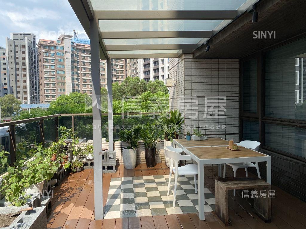 青埔國都苑兩房車位露臺戶房屋室內格局與周邊環境