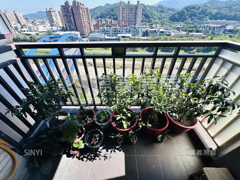 上河景。通風日光三房車位房屋室內格局與周邊環境