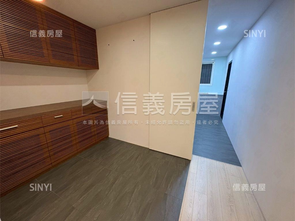 ★新接新板精美二樓免裝潢房屋室內格局與周邊環境