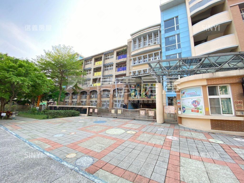 ★新接新板精美二樓免裝潢房屋室內格局與周邊環境