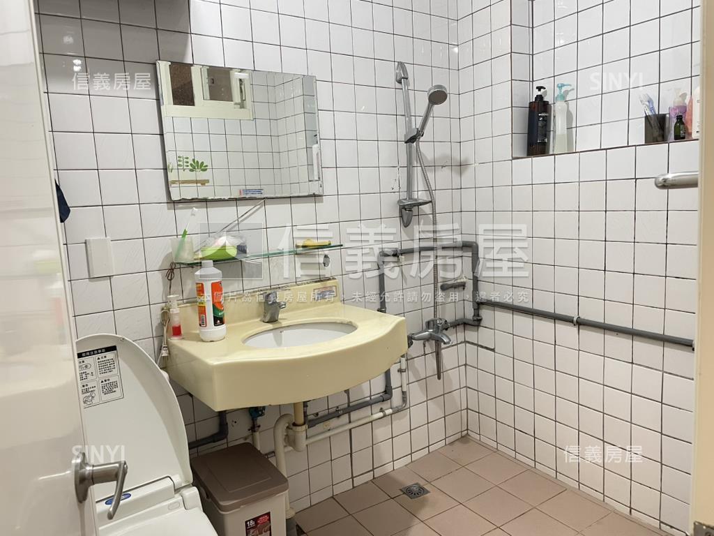 龍濱近捷運五房公寓房屋室內格局與周邊環境