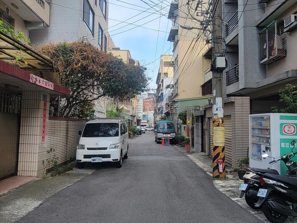 勤益近圖書館✦美套房Ｃ房屋室內格局與周邊環境