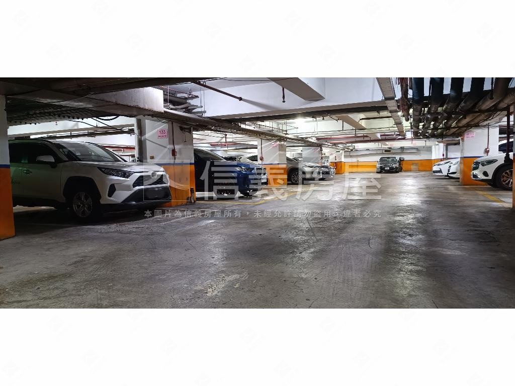 四季芳庭坡道平面大車位房屋室內格局與周邊環境