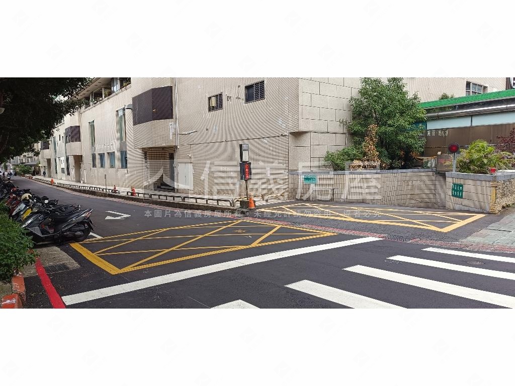 四季芳庭坡道平面大車位房屋室內格局與周邊環境