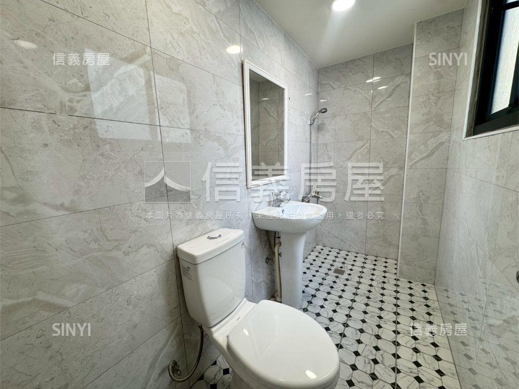 中興路上臨路金透店房屋室內格局與周邊環境