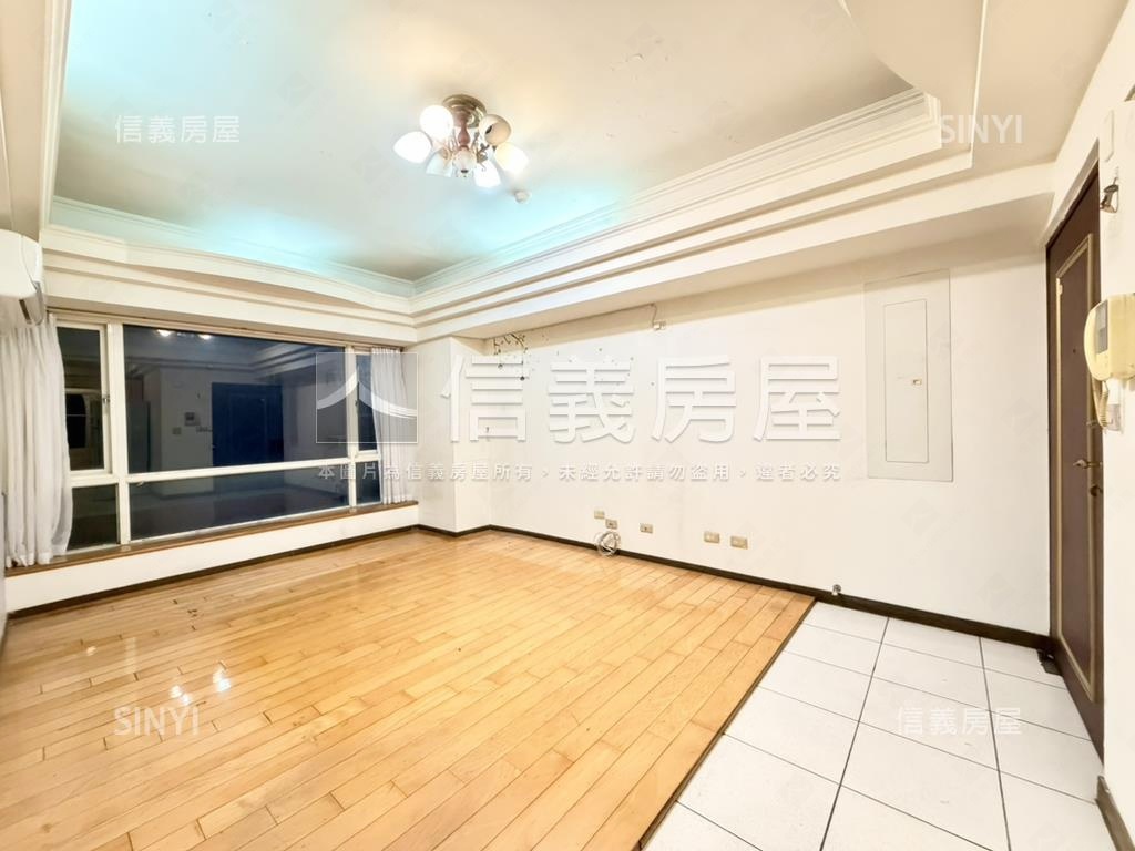 高爾夫觀雲座。方正３房房屋室內格局與周邊環境